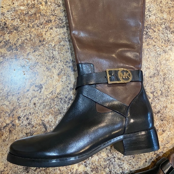 Michel Kors Boots - Picture 1 of 3